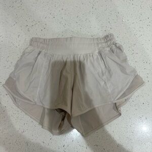 lululemon hotty hot shorts!